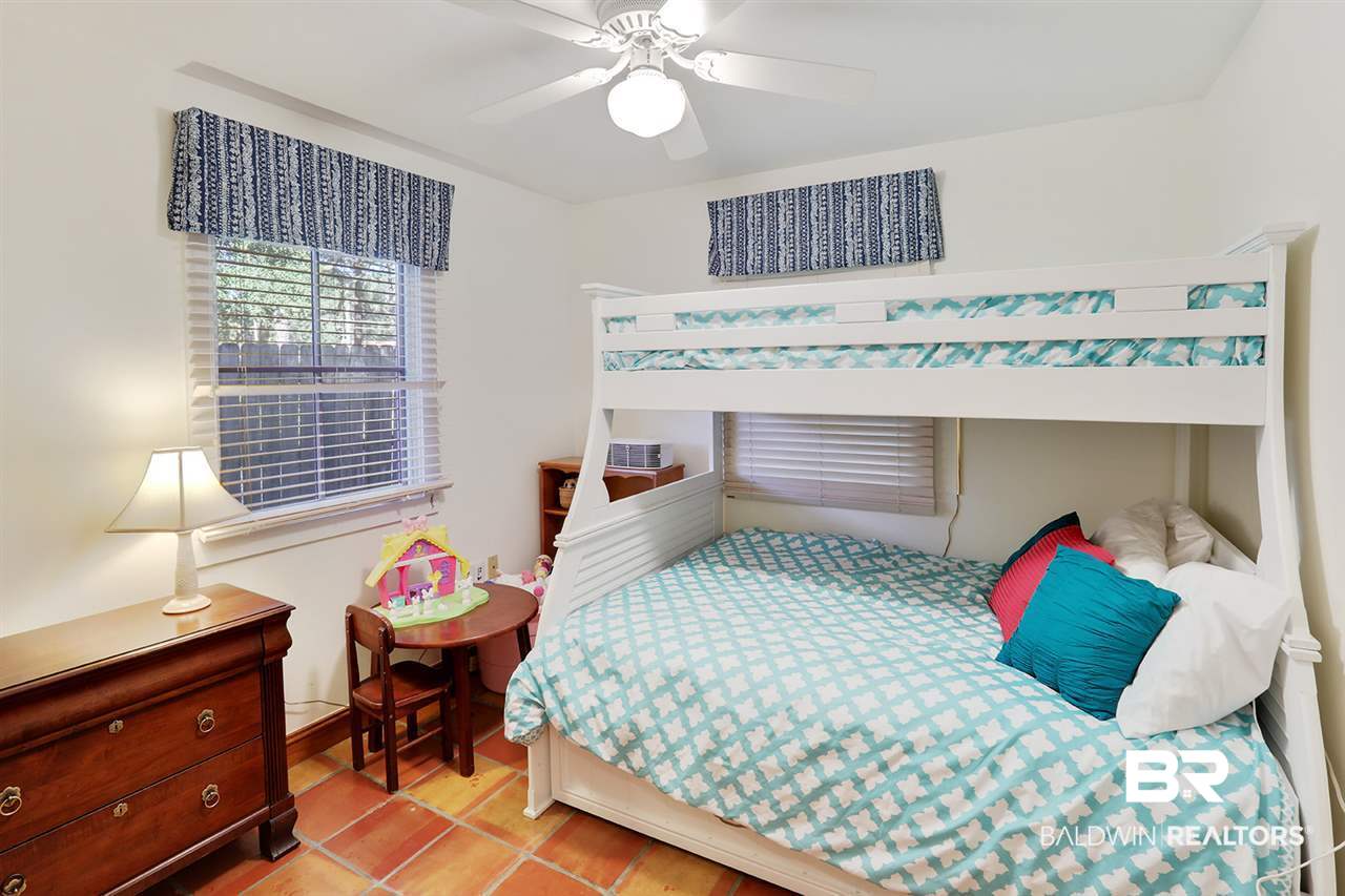 8863 Red Fish Pt Road Lillian, AL 36549 - Photo 12 of 26 Guest Room 2