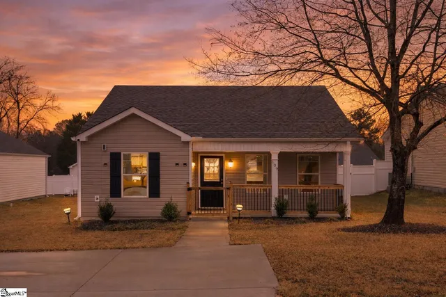 $184,900 | 109 Colleton Lane, Clinton, SC 29325