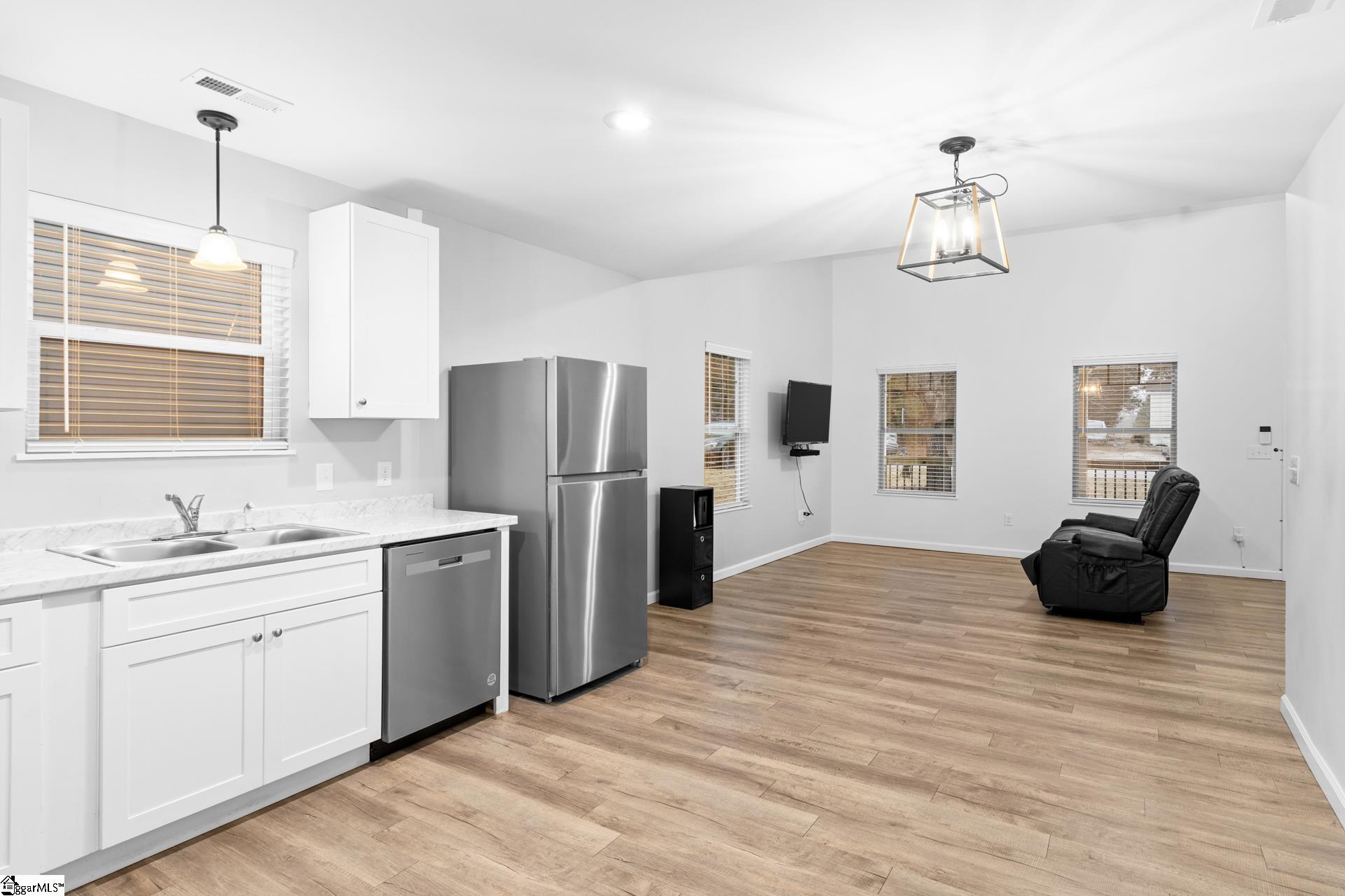 109 Colleton Lane Clinton, SC 29325 - Photo 11 of 30