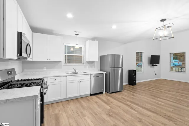 $184,900 | 109 Colleton Lane, Clinton, SC 29325