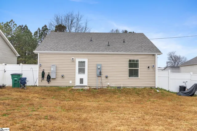 $184,900 | 109 Colleton Lane, Clinton, SC 29325