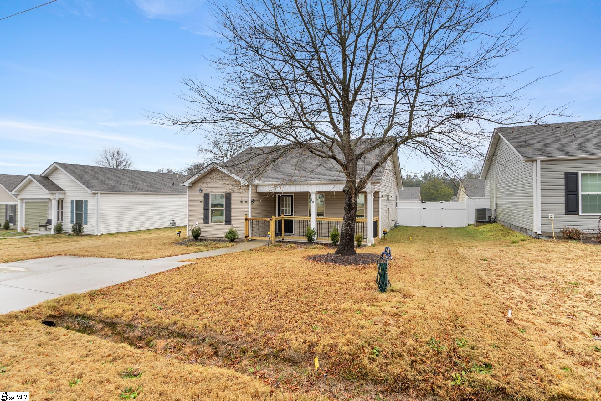 109 Colleton Lane Clinton, SC 29325 - Photo 29 of 30