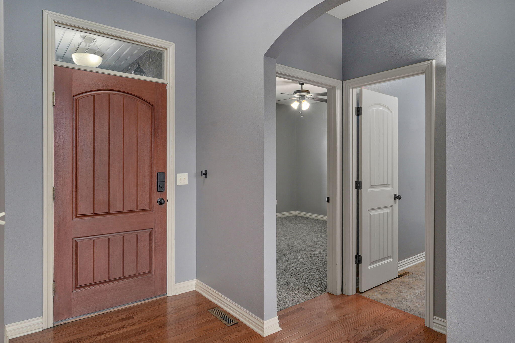 3192 West Melbourne Street Springfield, MO 65810 - Photo 5 of 28 3192 W Melbourne St-1