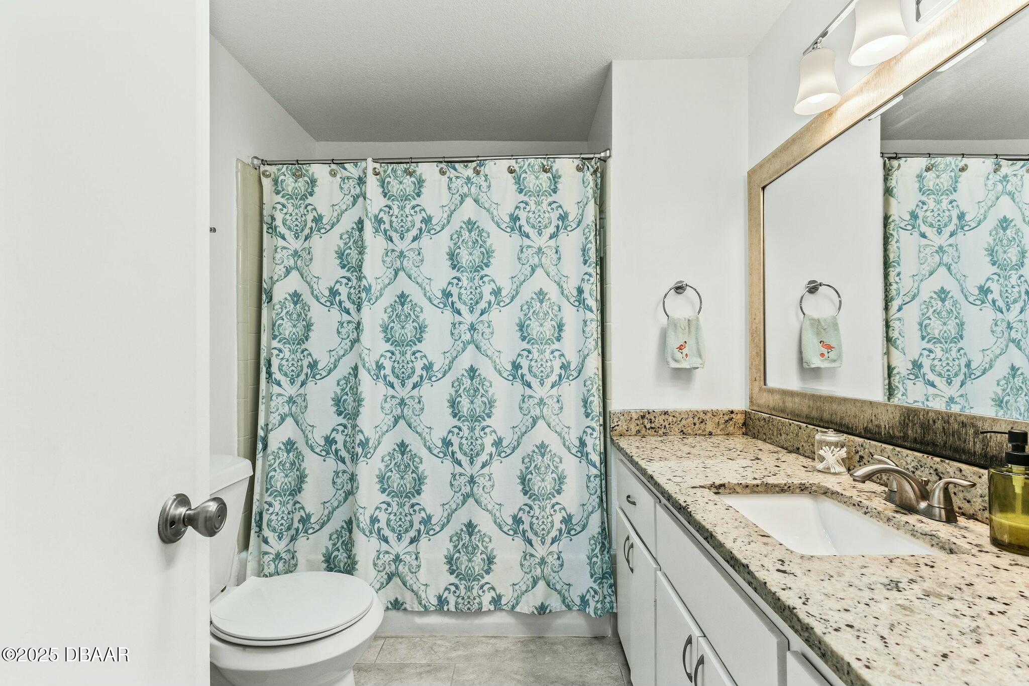 860 Lindenwood Circle Ormond Beach, FL 32174 - Photo 20 of 44 guest bath