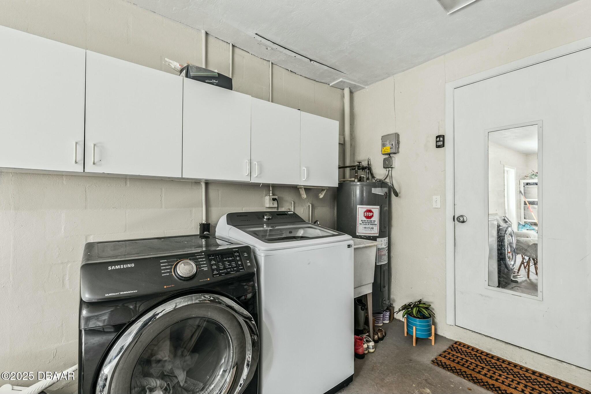 860 Lindenwood Circle Ormond Beach, FL 32174 - Photo 30 of 44 laundry