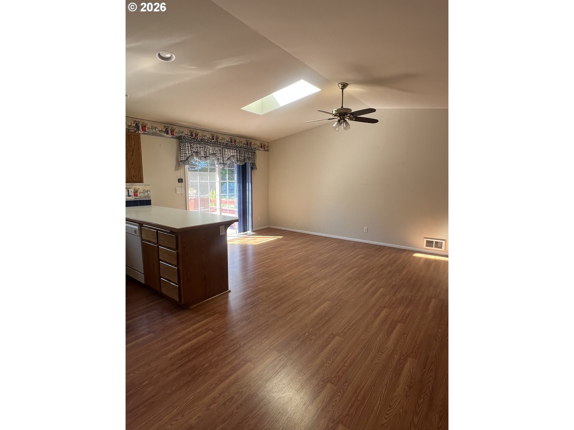 142 Swain Court Reedsport, OR 97467 - Photo 6 of 32