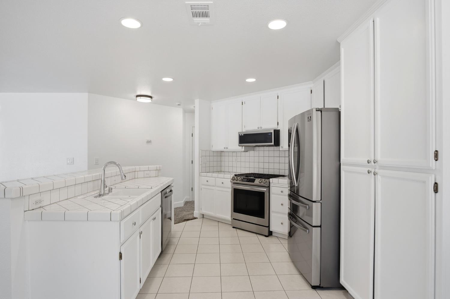 4002 Heartland Way Turlock, CA 95382 - Photo 10 of 31
