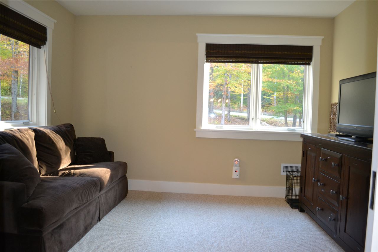 1596 Willard Road Hartford, VT 05059 - Photo 13 of 29 Gallery Image 13