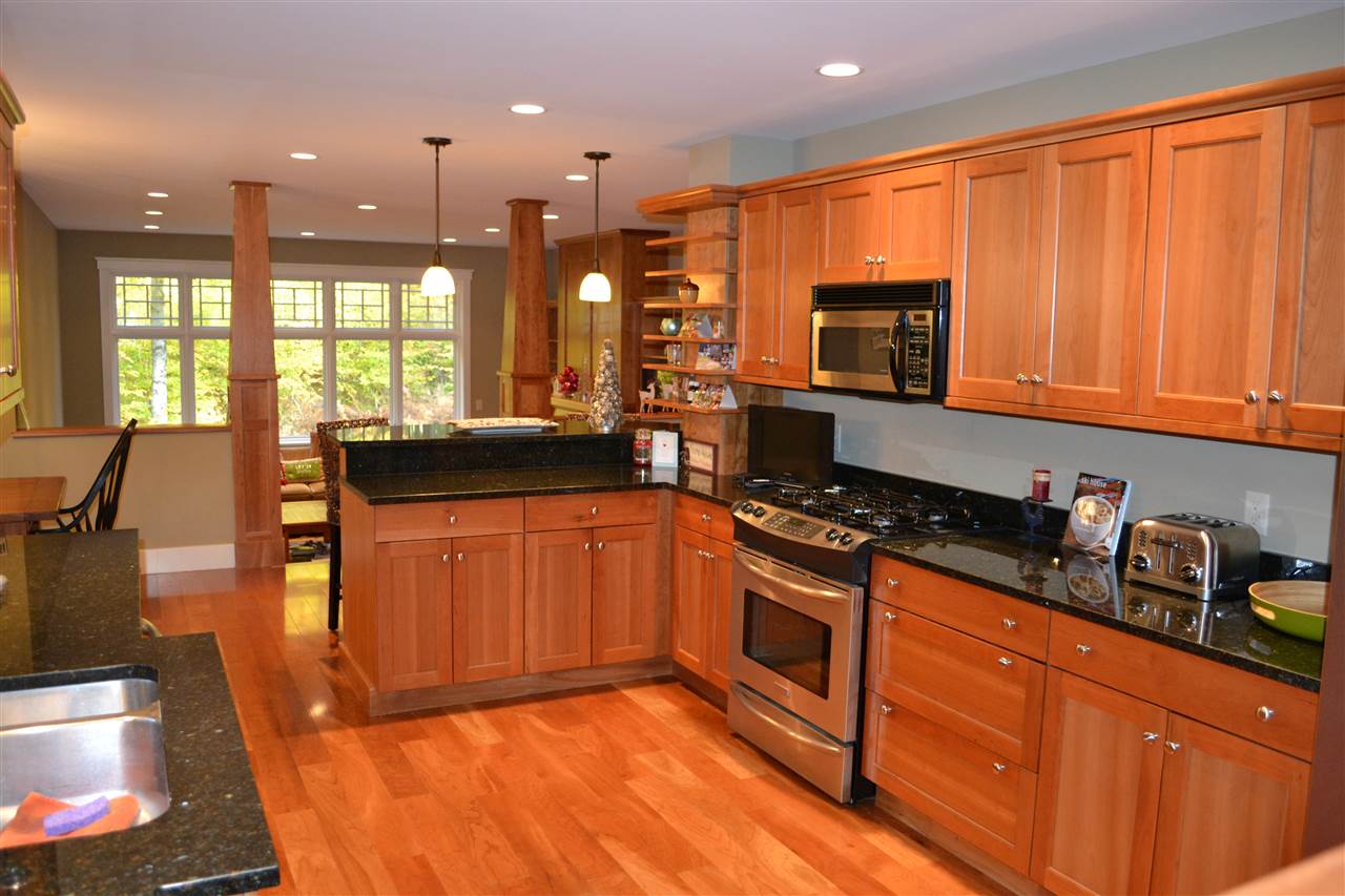 1596 Willard Road Hartford, VT 05059 - Photo 9 of 29 Gallery Image 9
