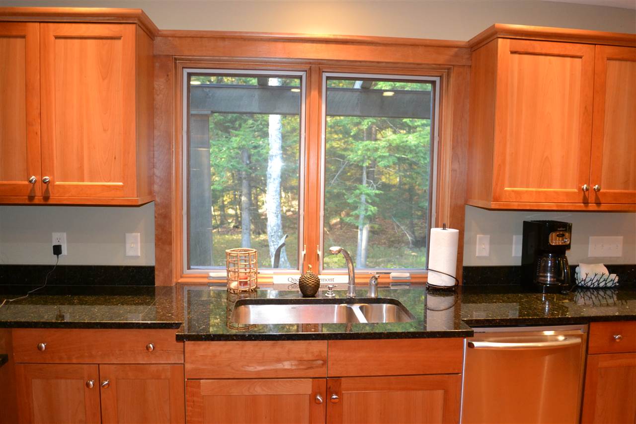 1596 Willard Road Hartford, VT 05059 - Photo 10 of 29 Gallery Image 10