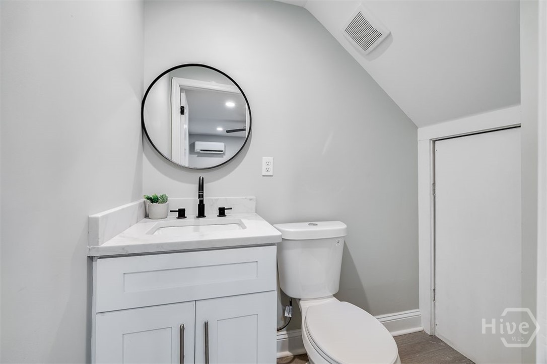 318 East 45th Street, Unit STUDIO Savannah, GA 31405 - Photo 14 of 20 Guest bath.