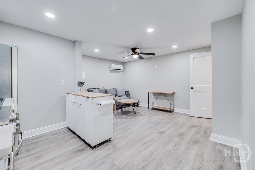 318 East 45th Street, Unit STUDIO Savannah, GA 31405 - Photo 8 of 20