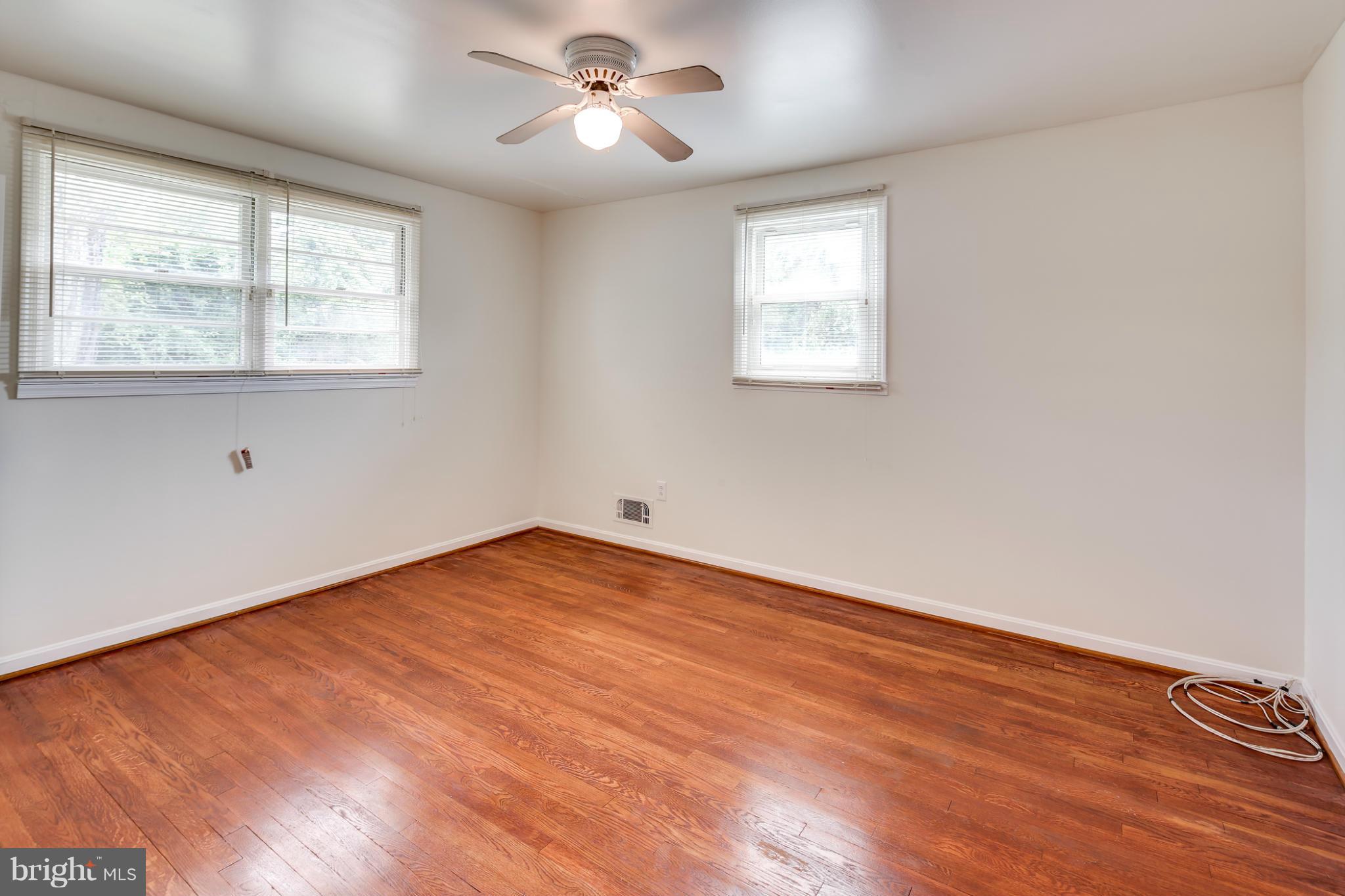 1325 Robin Road Baltimore, MD 21208 - Photo 17 of 27 Bedroom (Master)