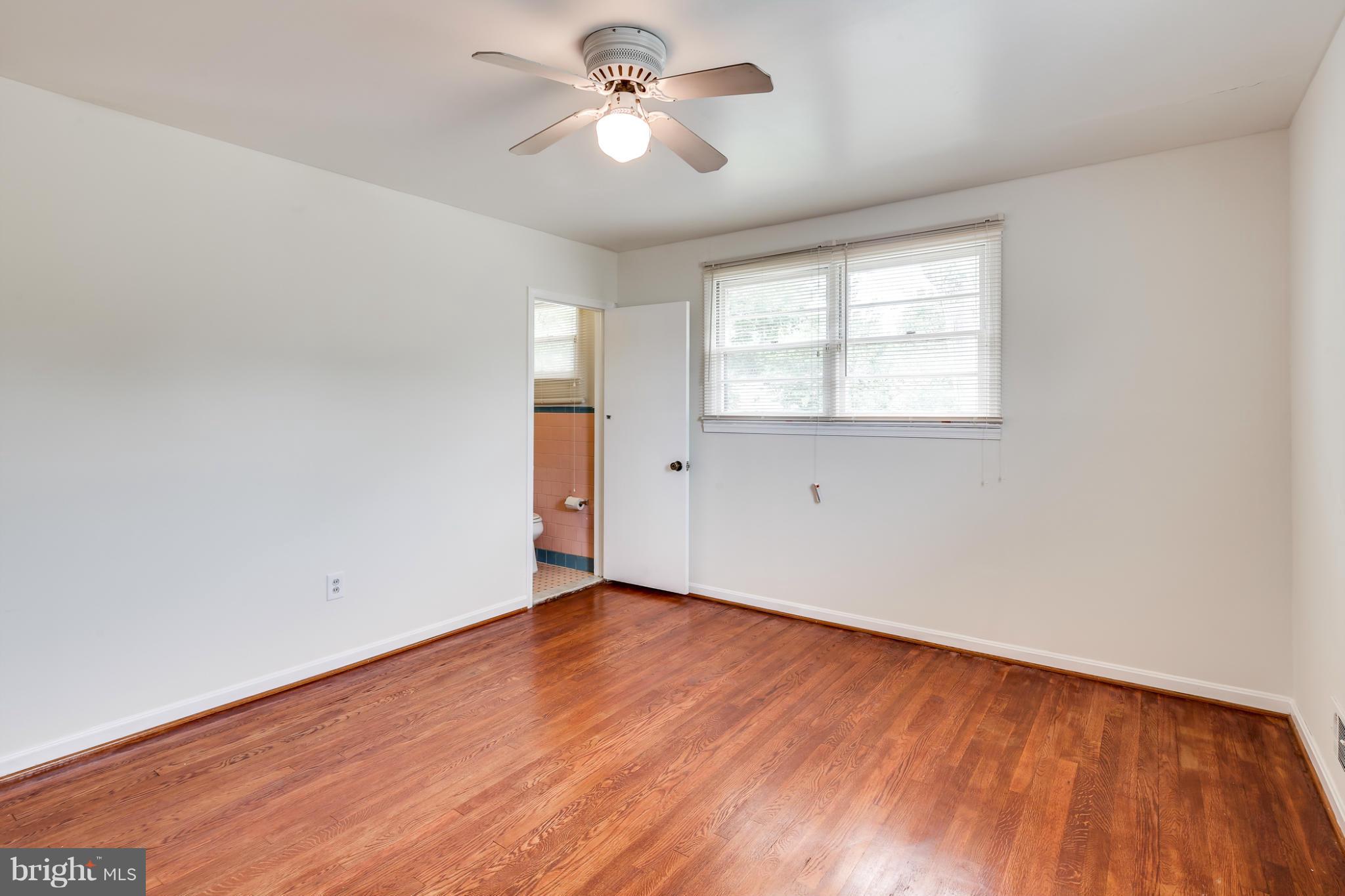 1325 Robin Road Baltimore, MD 21208 - Photo 18 of 27 Bedroom (Master)
