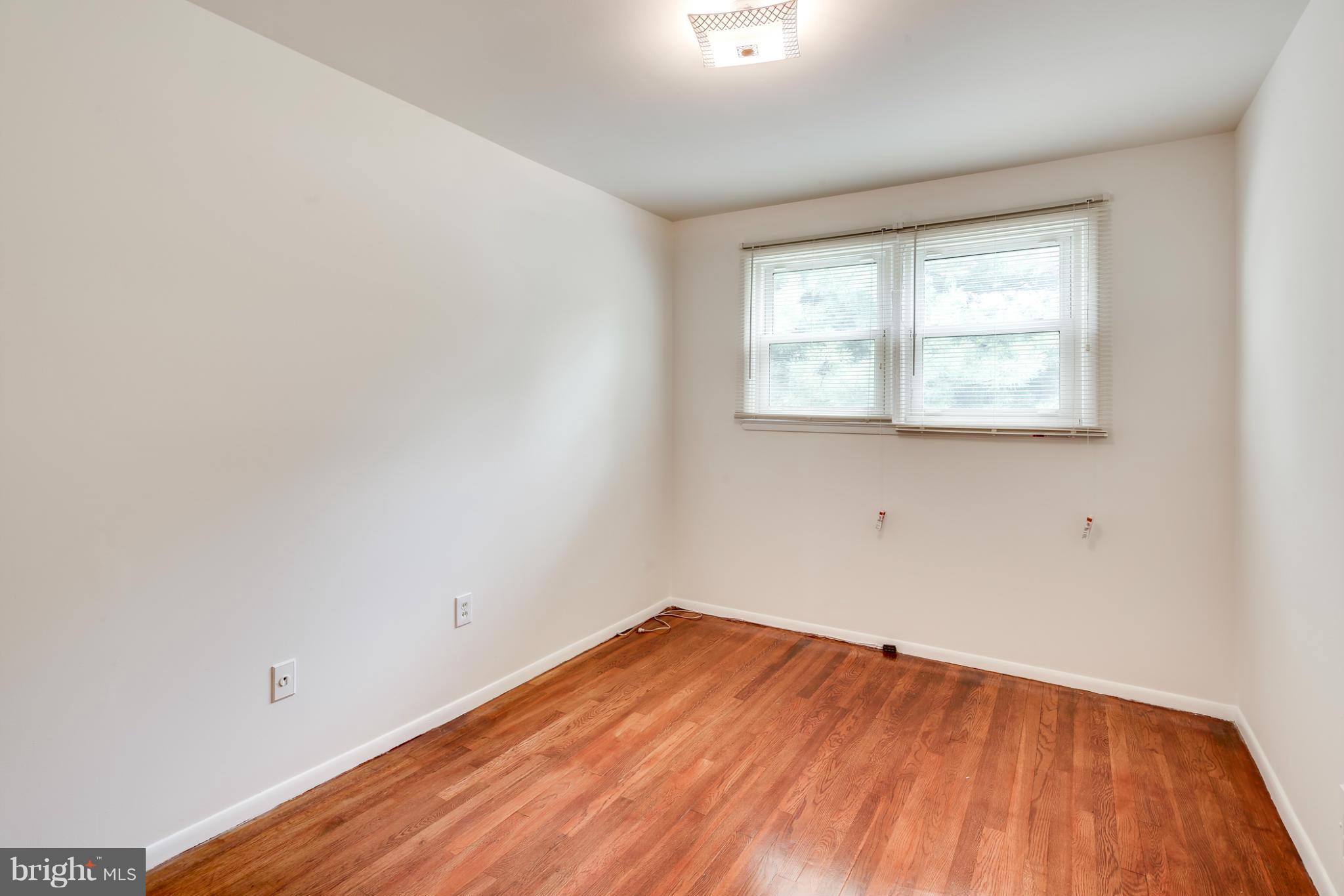 1325 Robin Road Baltimore, MD 21208 - Photo 22 of 27 Bedroom