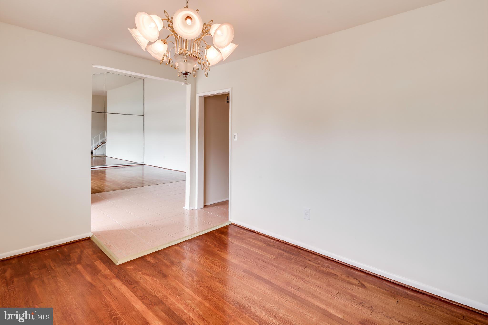 1325 Robin Road Baltimore, MD 21208 - Photo 9 of 27 Dining Room