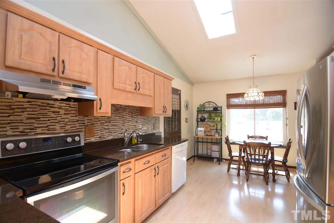 5417 Old Towne Road Raleigh, NC 27612 - Photo 3 of 13