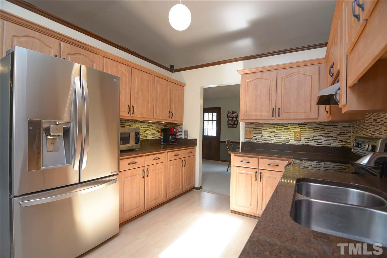 5417 Old Towne Road Raleigh, NC 27612 - Photo 4 of 13