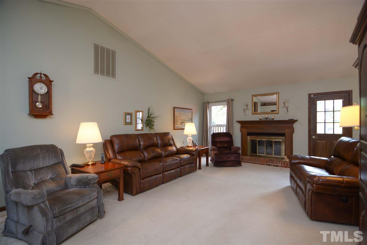 5417 Old Towne Road Raleigh, NC 27612 - Photo 5 of 13