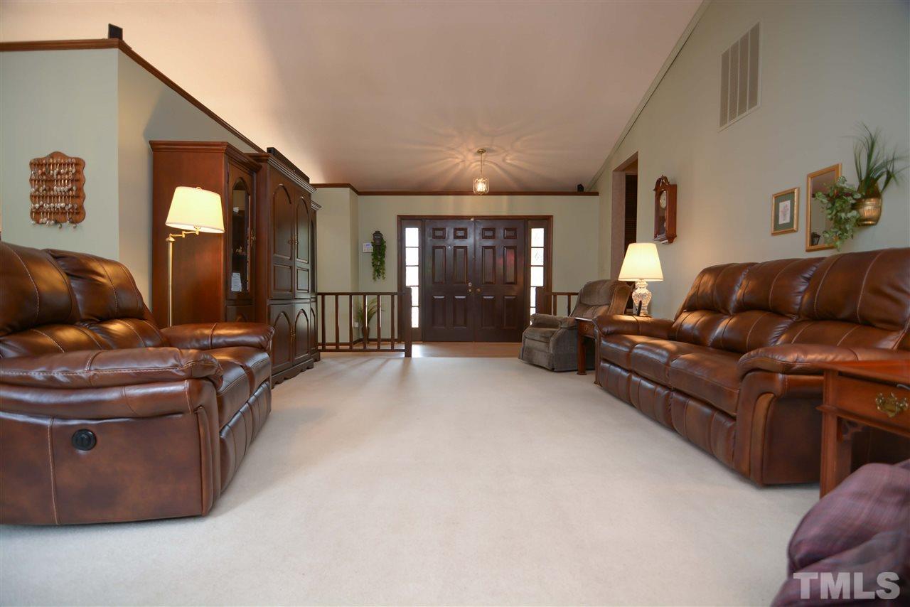 5417 Old Towne Road Raleigh, NC 27612 - Photo 6 of 13