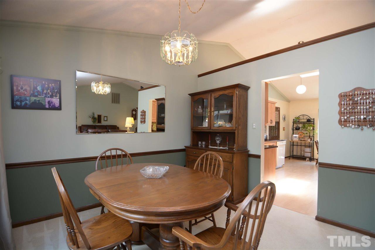 5417 Old Towne Road Raleigh, NC 27612 - Photo 7 of 13