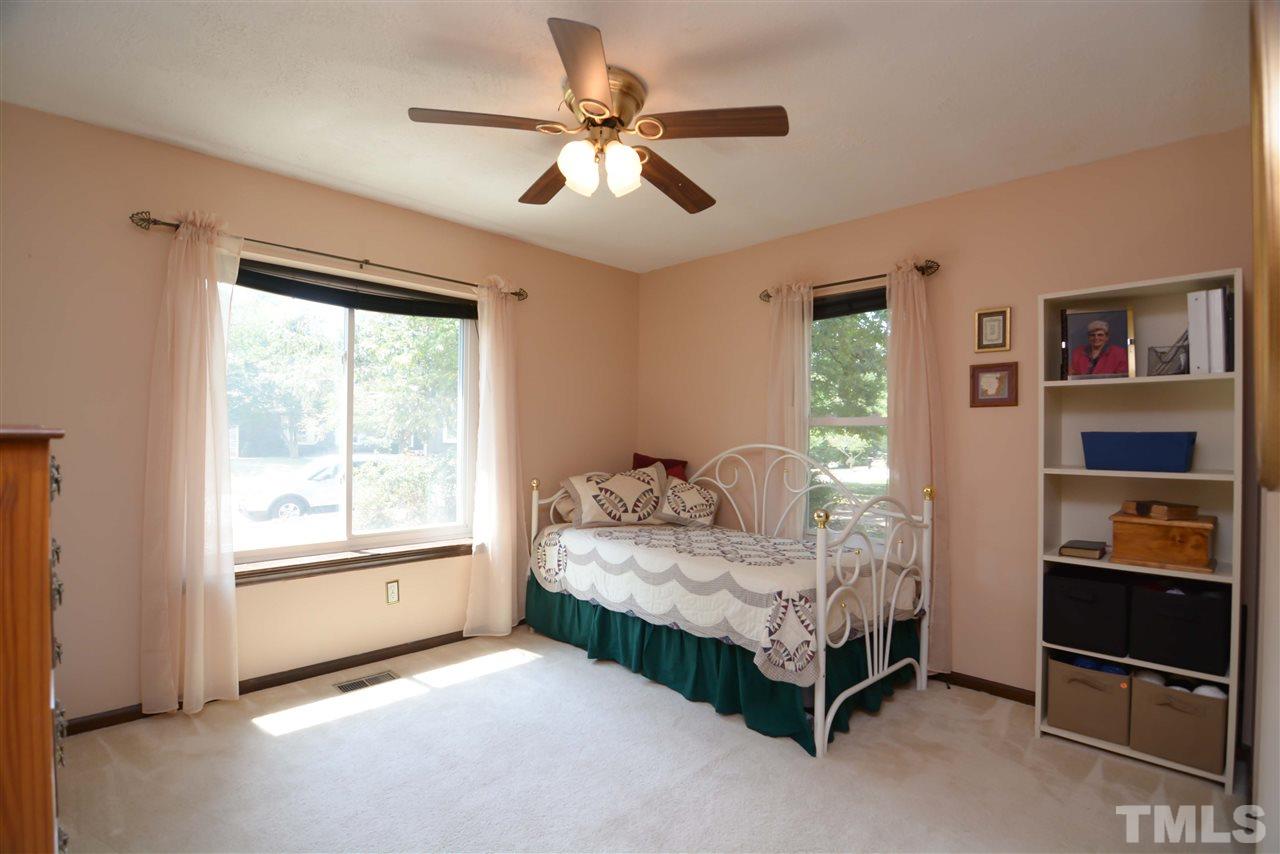 5417 Old Towne Road Raleigh, NC 27612 - Photo 9 of 13