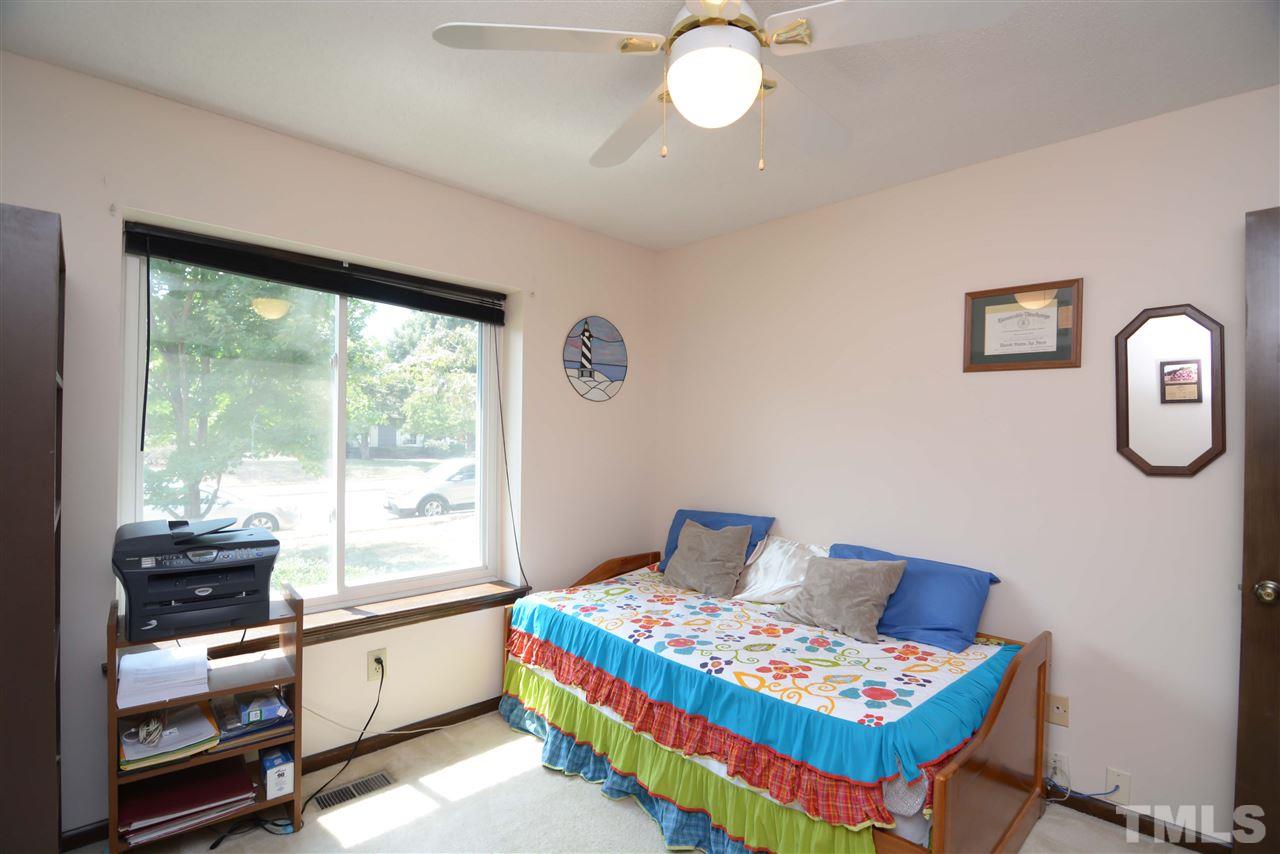 5417 Old Towne Road Raleigh, NC 27612 - Photo 10 of 13