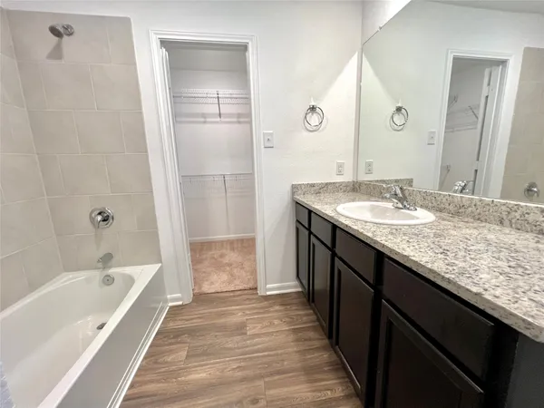 $1,595 | 4130 Trail De Paris New Braunfels Tx 78132, New Braunfels, TX 78132