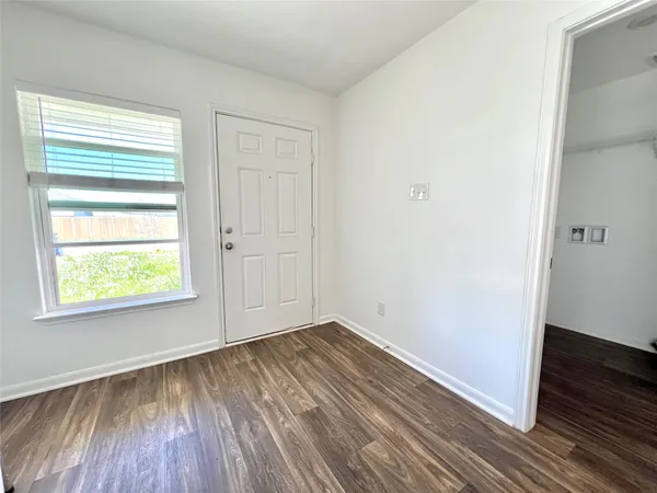 $1,595 | 4130 Trail De Paris New Braunfels Tx 78132, New Braunfels, TX 78132