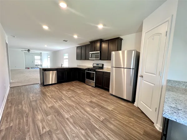 $1,595 | 4130 Trail De Paris New Braunfels Tx 78132, New Braunfels, TX 78132