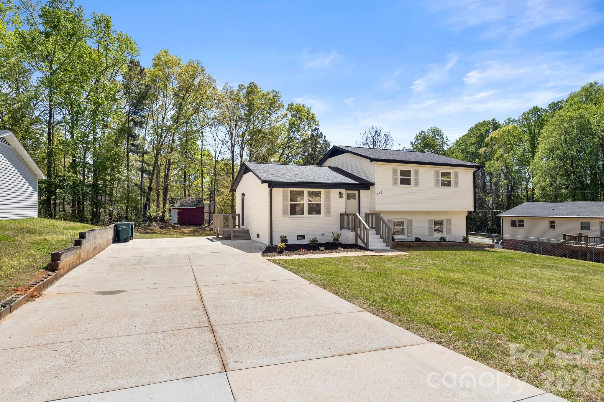 410 York Road Troutman, NC 28166 - Photo 2 of 35