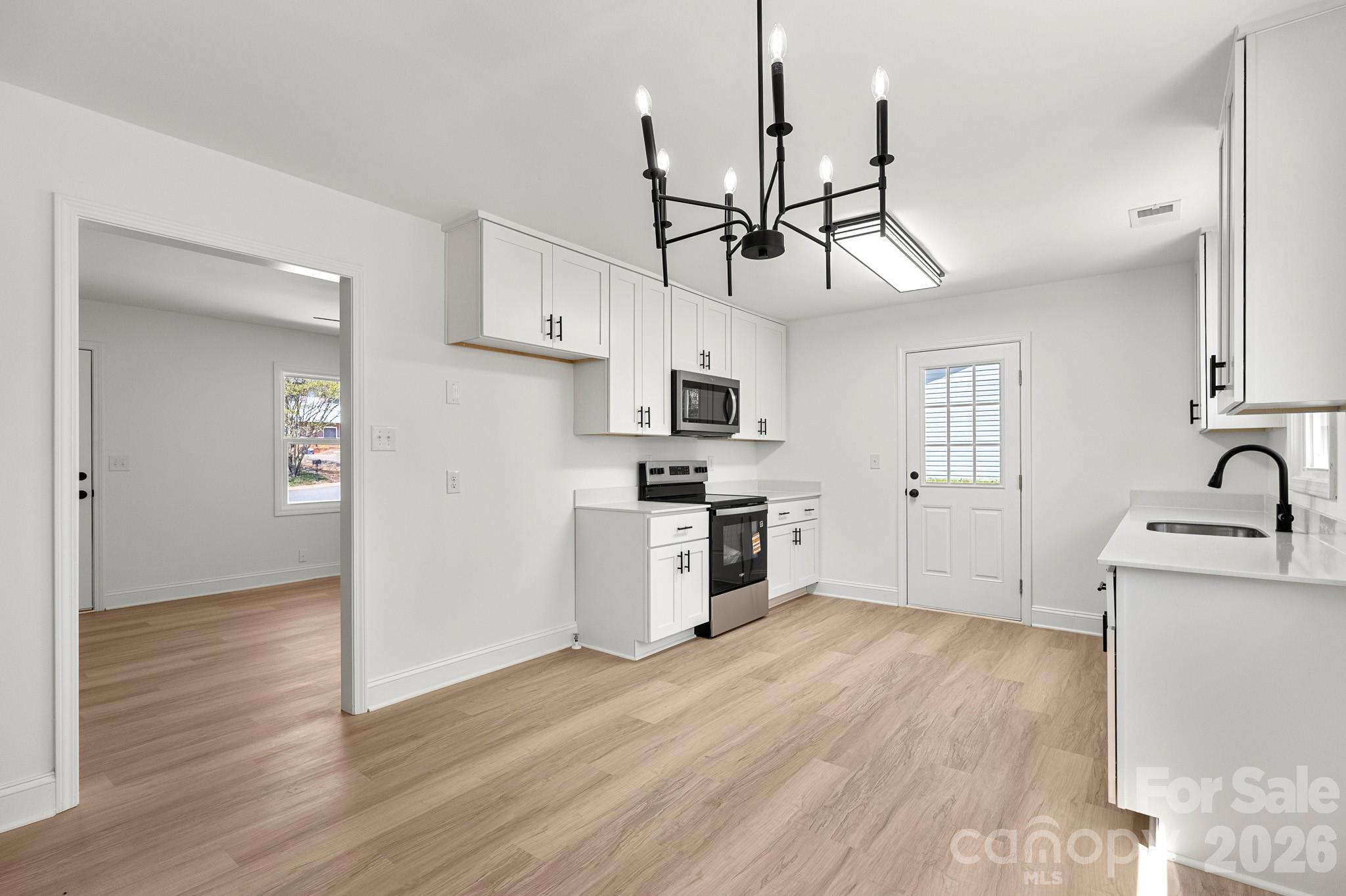 410 York Road Troutman, NC 28166 - Photo 8 of 35