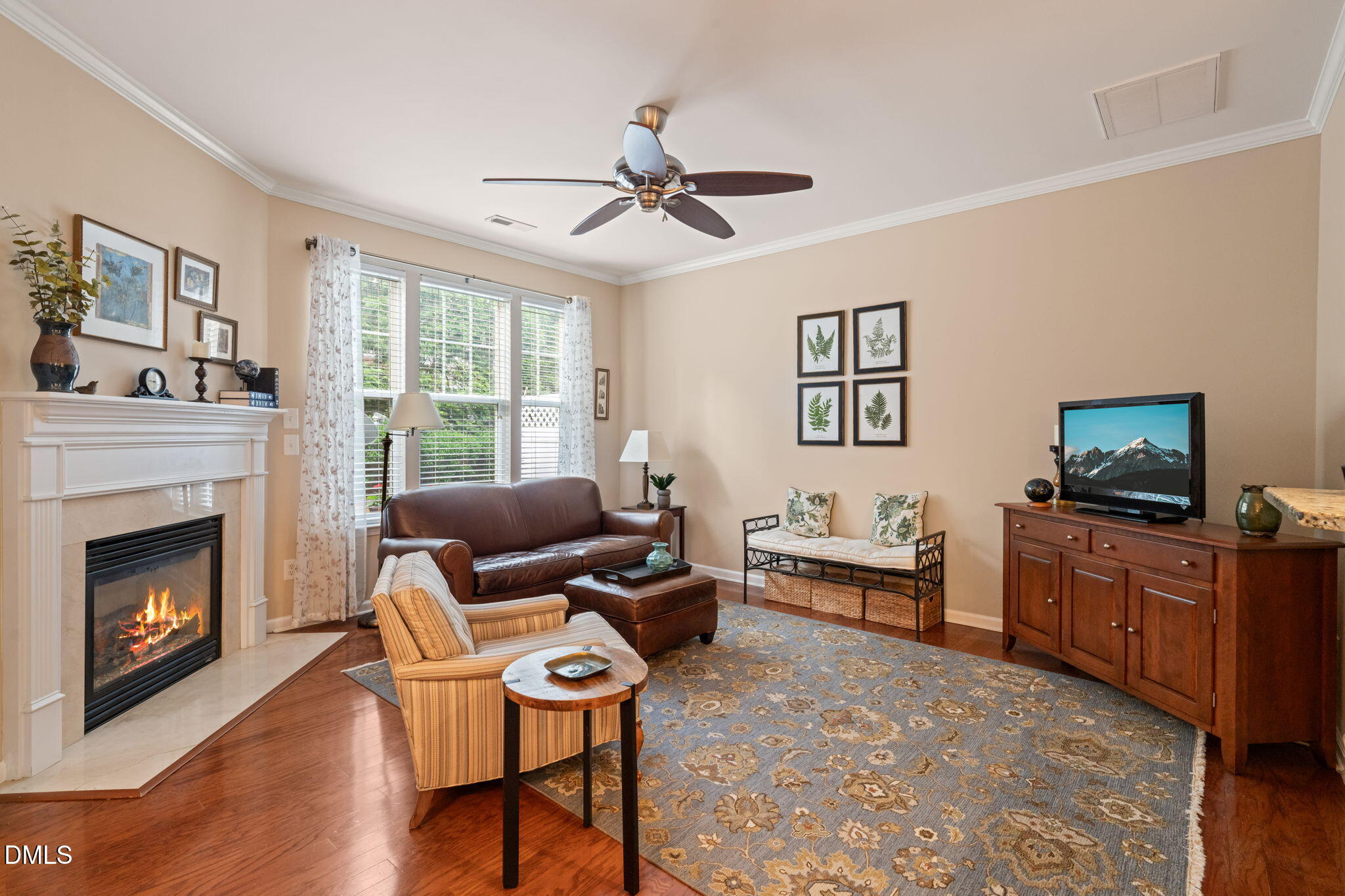 5938 Hourglass Court Raleigh, NC 27612 - Photo 17 of 42 Living Room