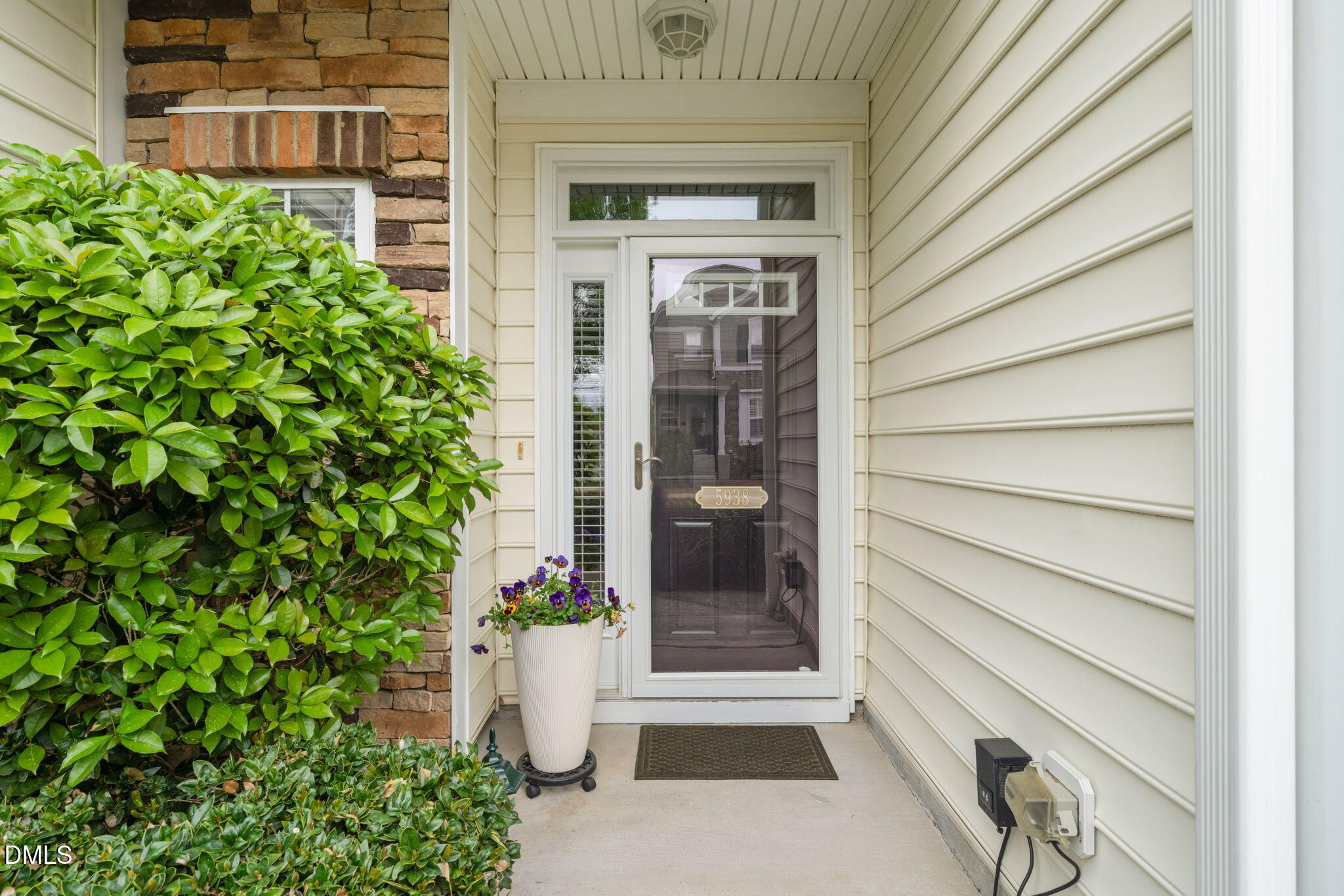 5938 Hourglass Court Raleigh, NC 27612 - Photo 3 of 42 Door