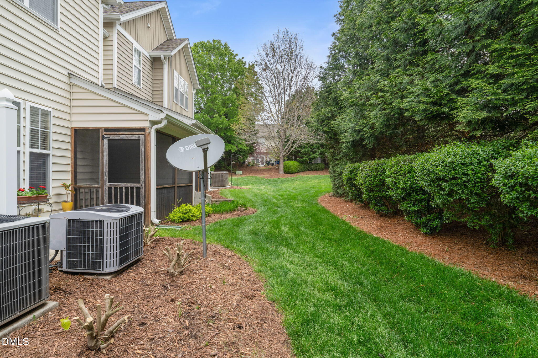 5938 Hourglass Court Raleigh, NC 27612 - Photo 39 of 42 Yard