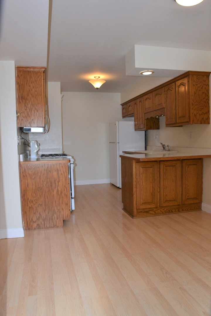 406 Circlegate Road New Lenox, IL 60451 - Photo 8 of 28