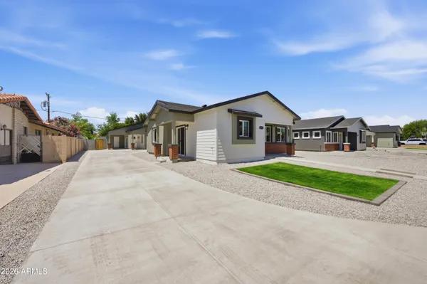 $725,000 | 460 South Pioneer, Mesa, AZ 85204