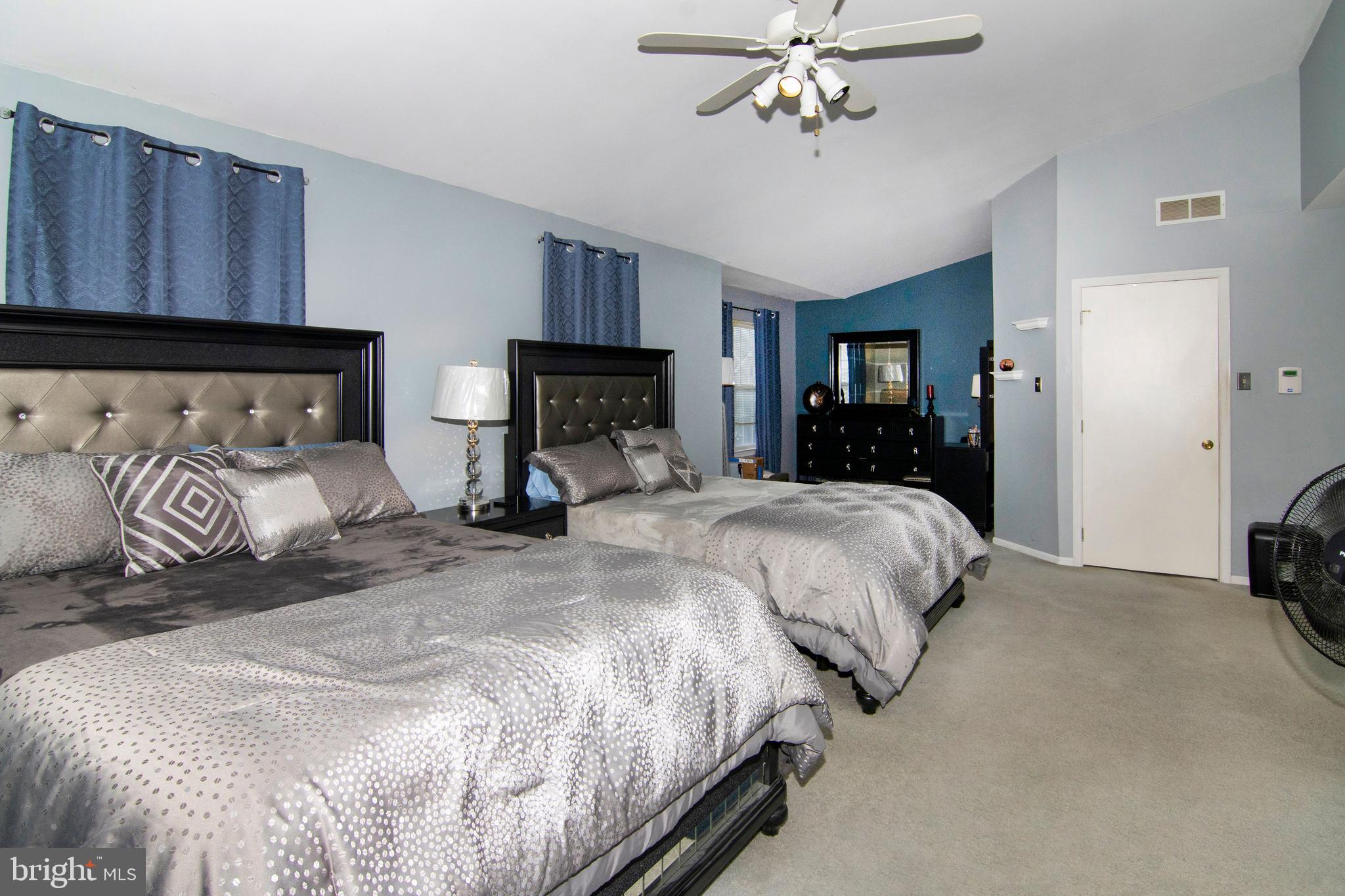 45 Wiltons Landing Road Sicklerville, NJ 08081 - Photo 26 of 48 Master Bedroom: Vaulted Ceiling