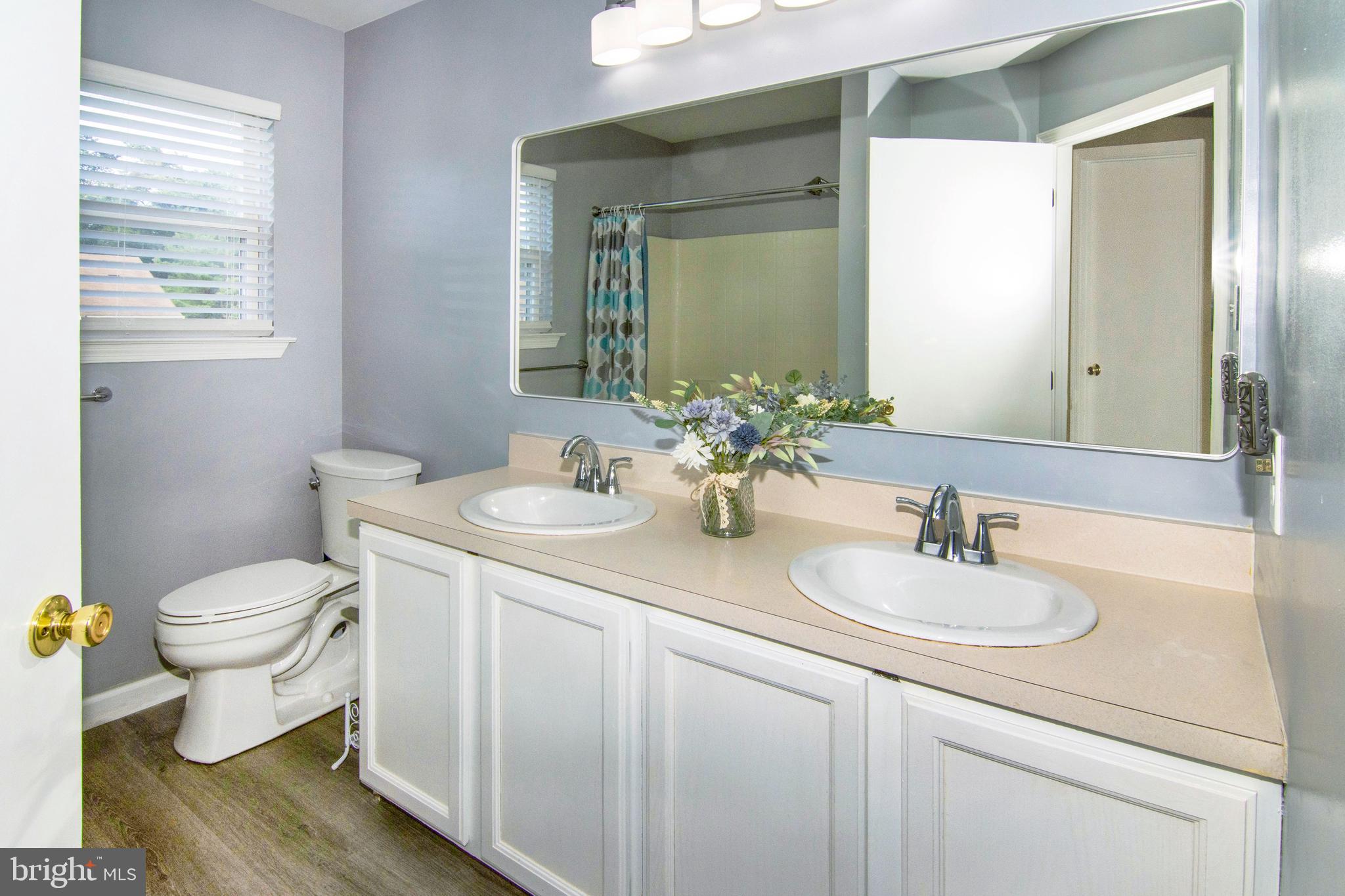 45 Wiltons Landing Road Sicklerville, NJ 08081 - Photo 38 of 48 Hall Bathroom