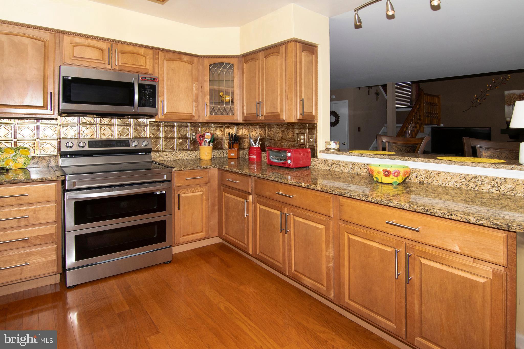 45 Wiltons Landing Road Sicklerville, NJ 08081 - Photo 5 of 48 Kitchen: Passthrough to Dining Room