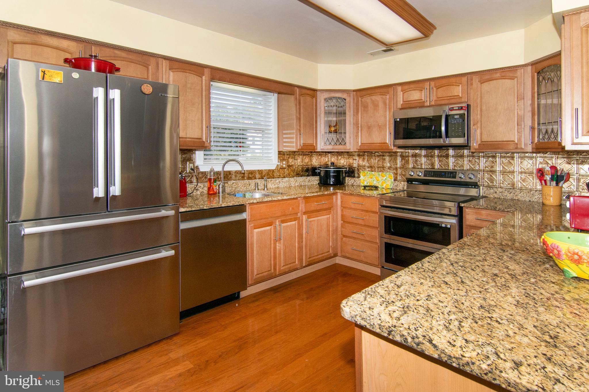 45 Wiltons Landing Road Sicklerville, NJ 08081 - Photo 6 of 48 Kitchen: Stainless Steel Appliances