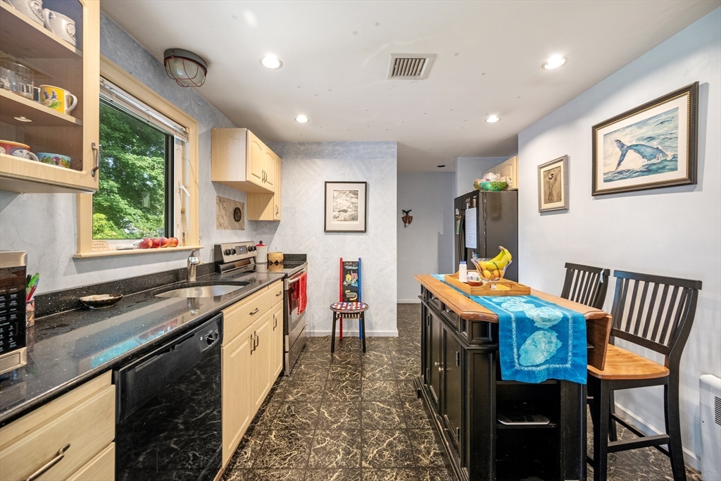 3 Countryside Lane Marblehead, MA 01945 - Photo 6 of 33