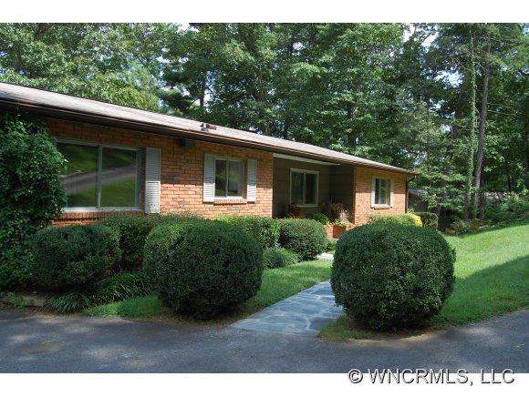 17 Beaverbrook Road Asheville, NC 28804 - Photo 1 of 13 Gallery Image 1