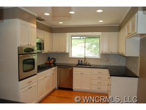 17 Beaverbrook Road Asheville, NC 28804 - Photo 2 of 13 Gallery Image 2