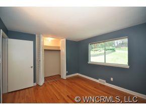 17 Beaverbrook Road Asheville, NC 28804 - Photo 5 of 13 Gallery Image 5