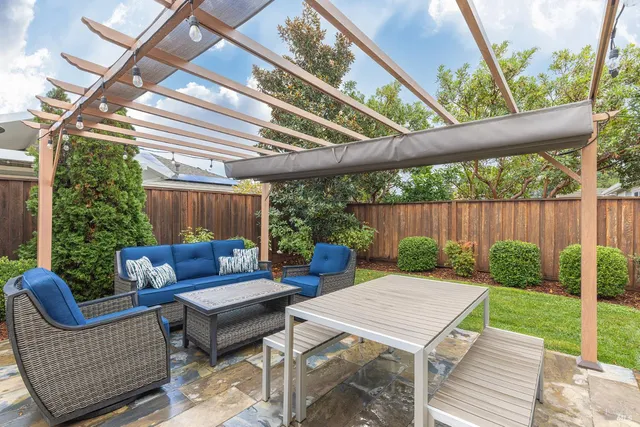 $1,050,000 | 226 Saffron Court, Napa, CA 94559