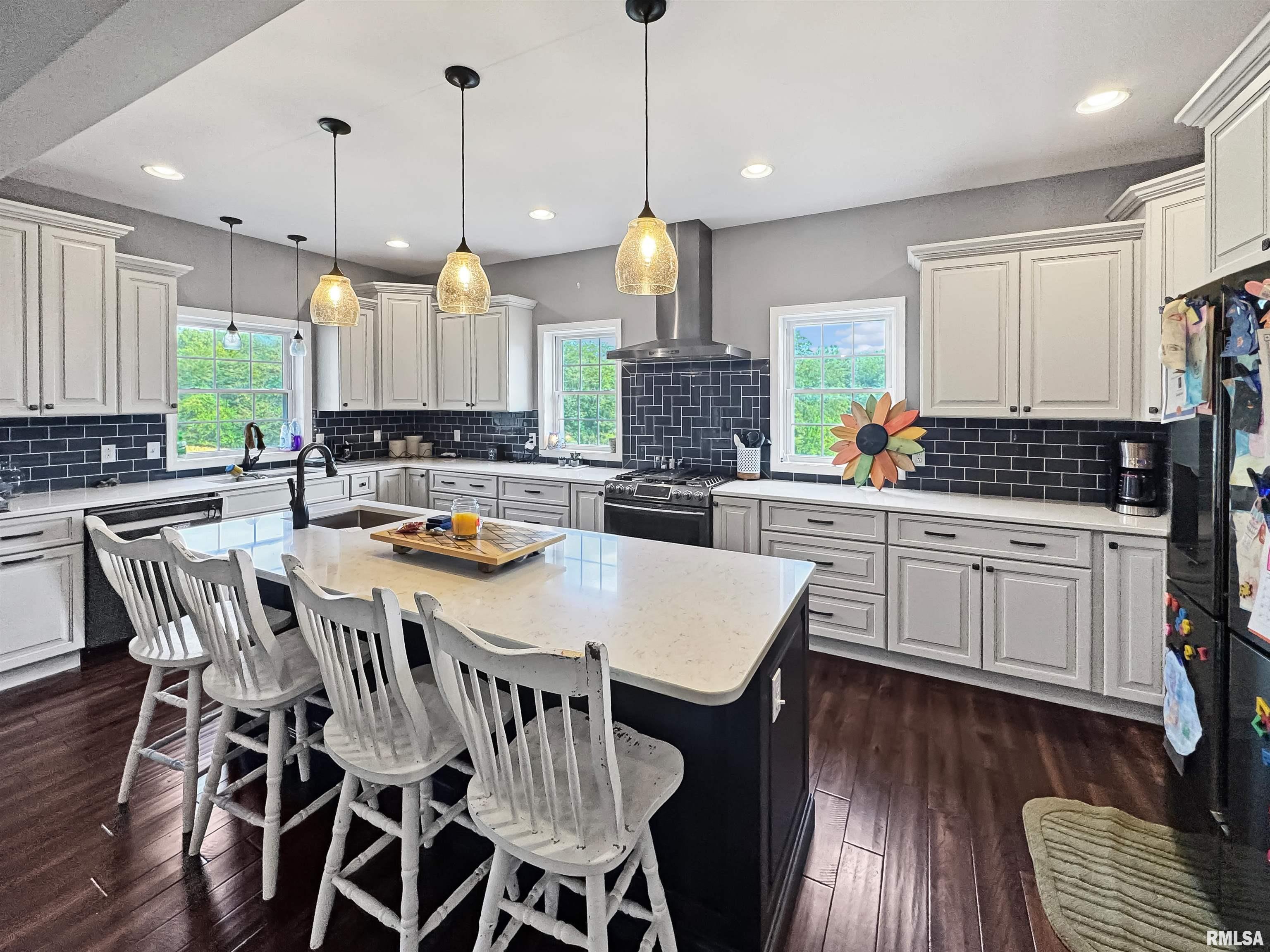 17301 Sandy Bend Road Rushville, IL 62681 - Photo 8 of 24