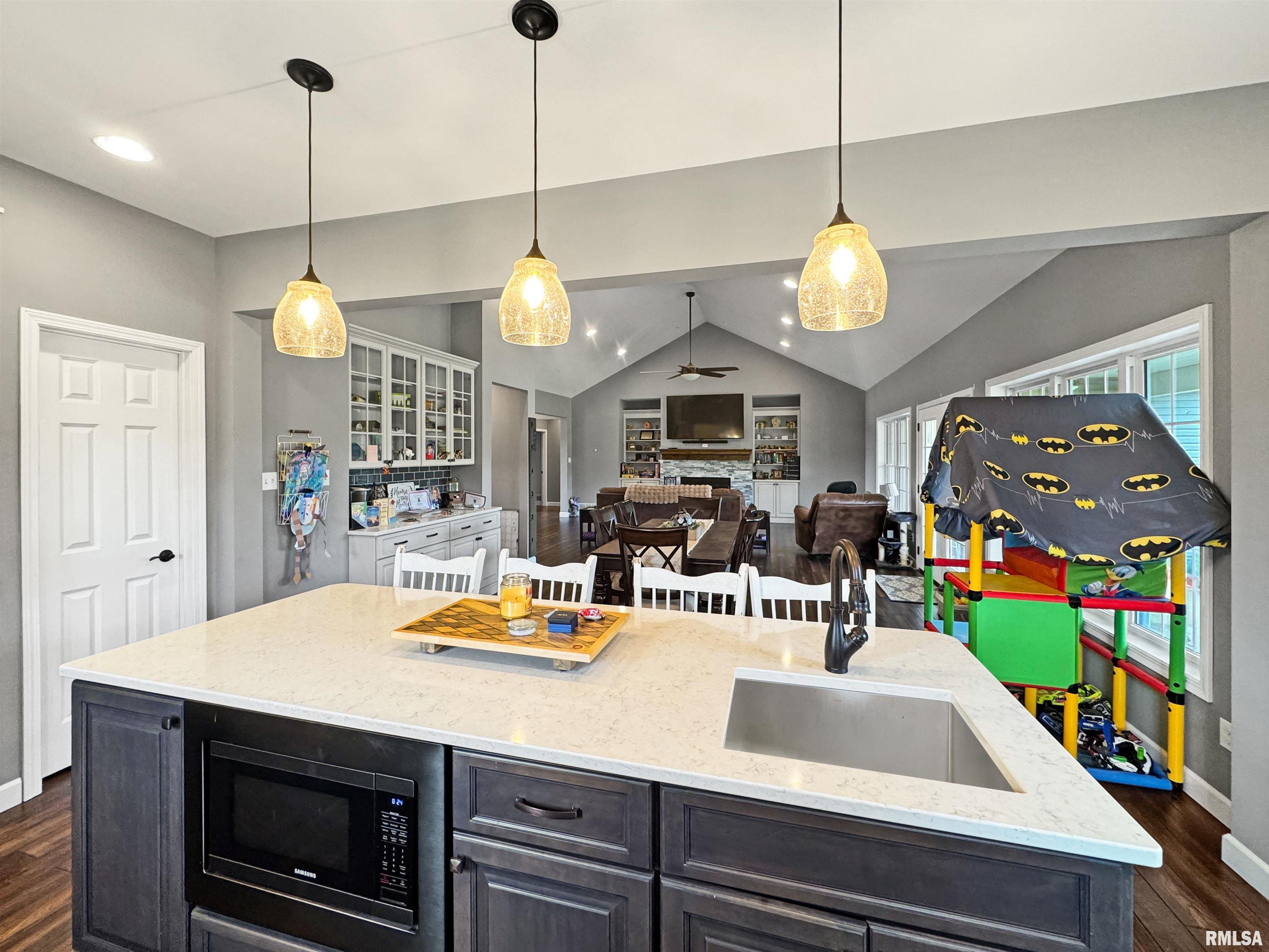 17301 Sandy Bend Road Rushville, IL 62681 - Photo 10 of 24