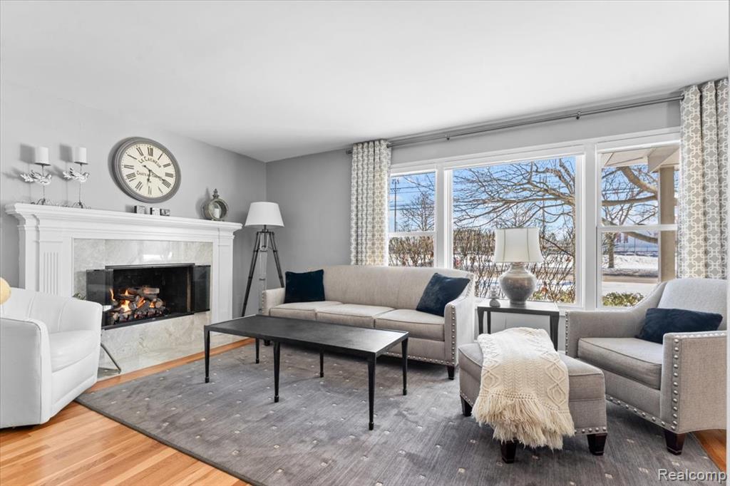 580 South Cranbrook Road Bloomfield Hills, MI 48301 - Photo 8 of 39 Gallery Image 8