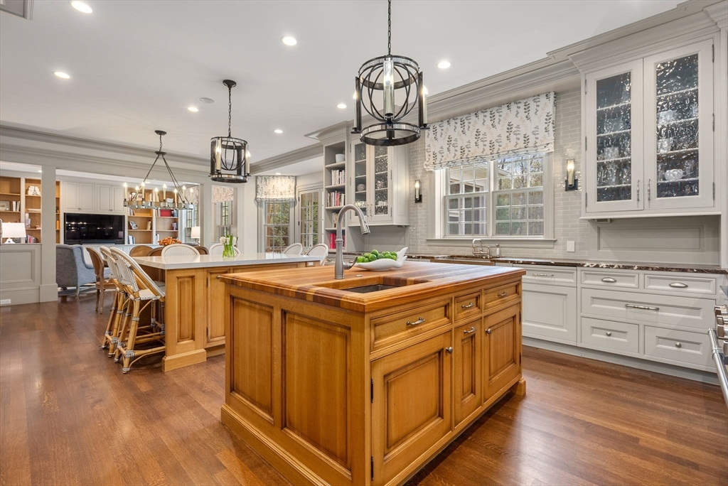 55 Old Farm Road Wellesley, MA 02481 - Photo 4 of 41